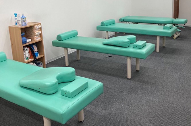 らくなる鍼灸整骨院　鹿児島中央駅前院